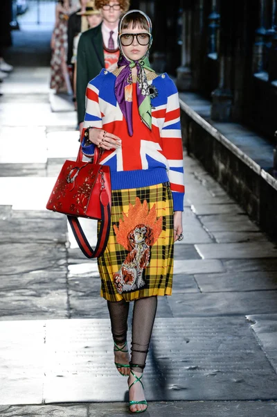 Look 37